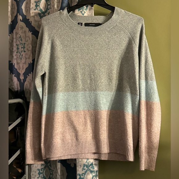 Color Block Sweater - Picture 4 of 6